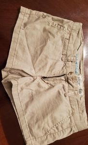 Aeropostale Junior's size 5/6 khaki shorts